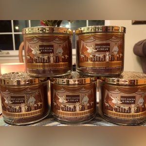 Bath and Body Works 2022 Hot Cocoa & Cream 3-Wick Candles